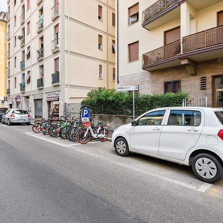 Апартаменты Maragliano Cozy Flat With Balcony Флоренция Экстерьер фото